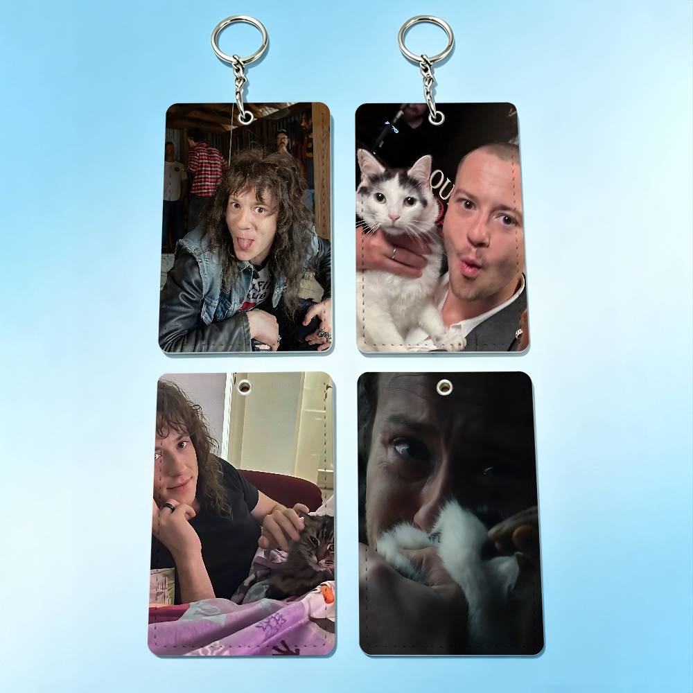 actor J-Joseph Quinn Cat Badge - đánh giá và giá Leatherwork Keychain