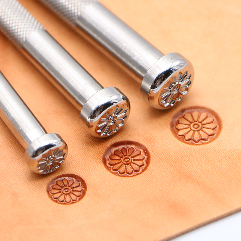 Flower Center Pattern J301  Le - đánh giá và giá Leatherwork Tools